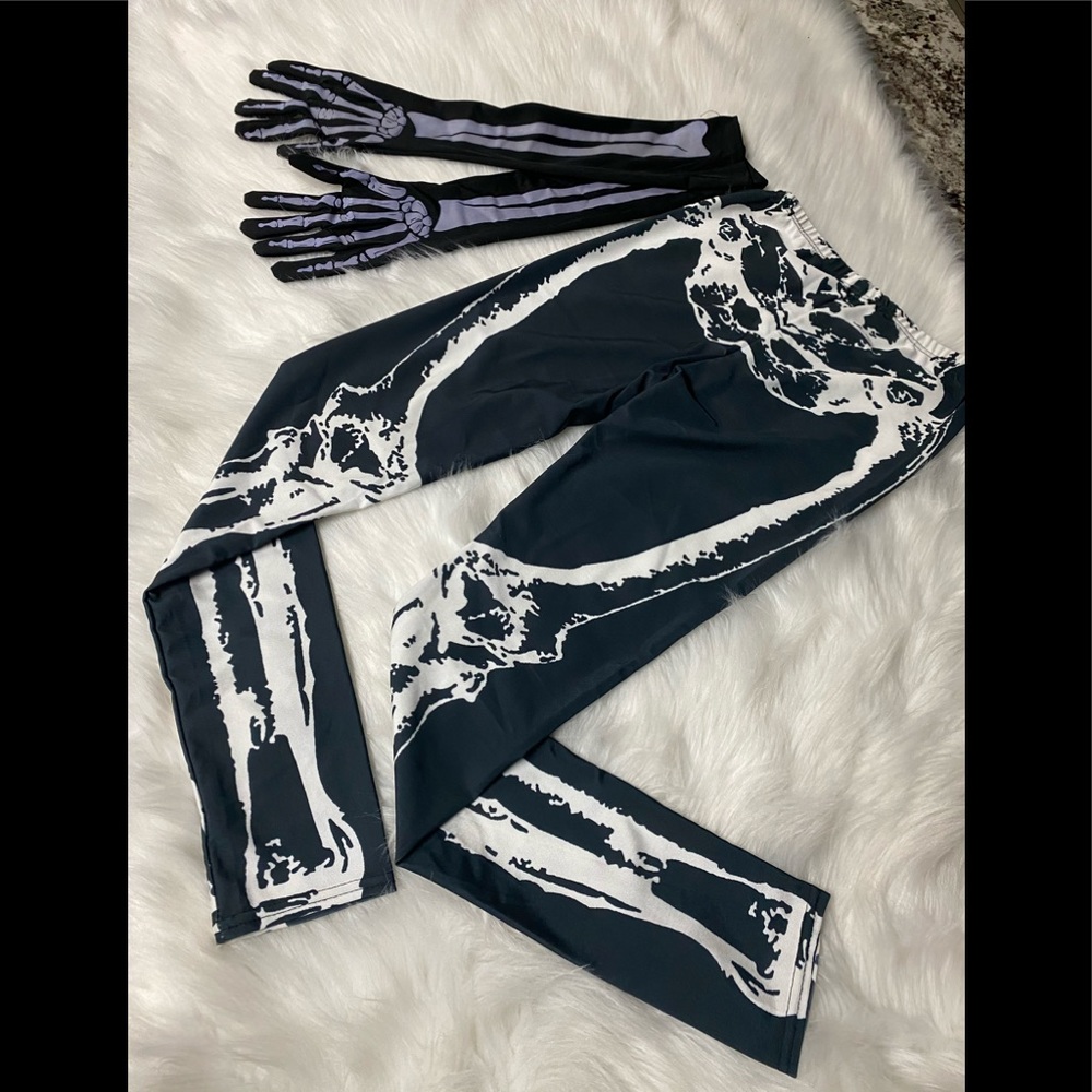 NWOT skeleton leggings and gloves